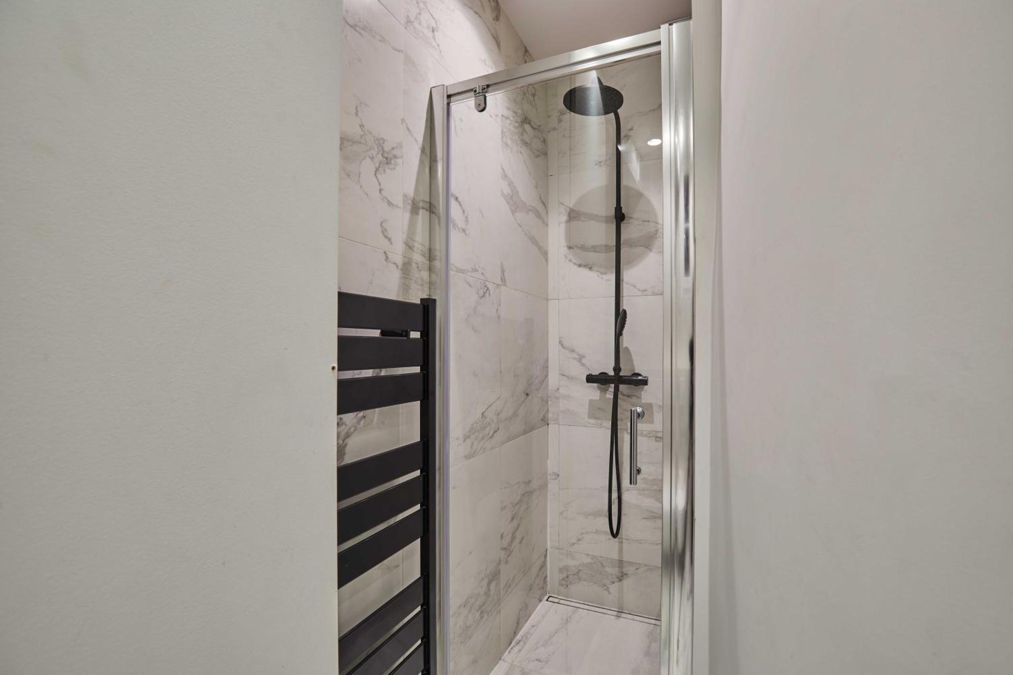 Magnificent Apartment - 3Br- 8P - Batignolles Paris Exteriör bild