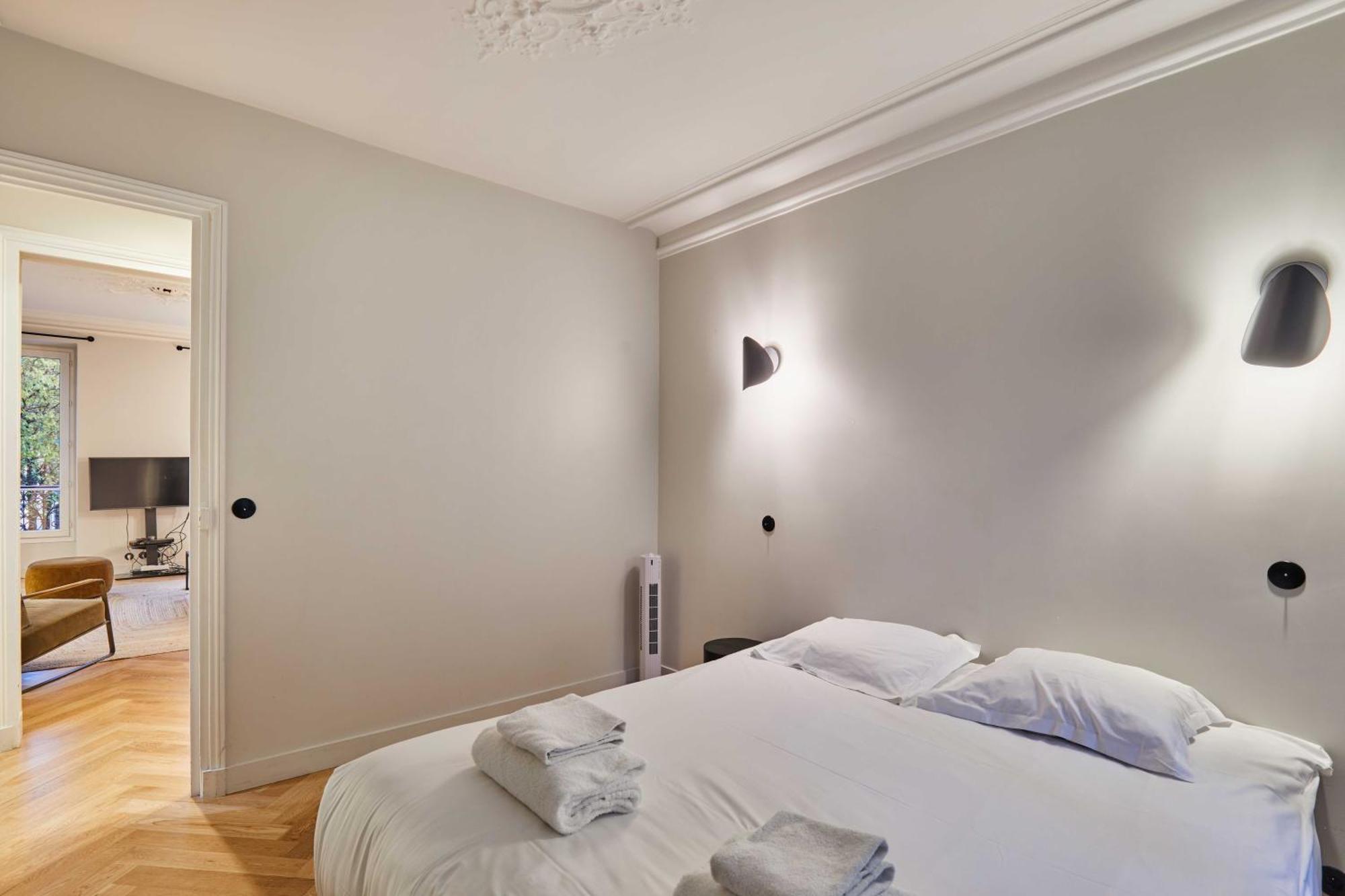 Magnificent Apartment - 3Br- 8P - Batignolles Paris Exteriör bild
